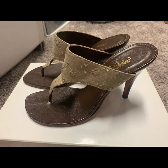 Sandals - Picture 6 of 7